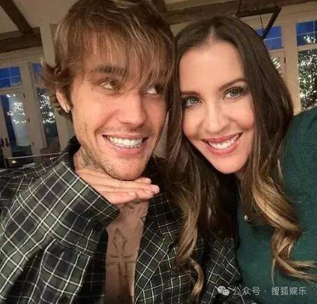 无意还是戏精？她办婚礼<strong></p>
<p>虚拟币模拟交易</strong>，分手多年的他隔空说“我愿意”？