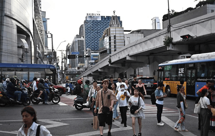 “机票白送、酒店降价”<strong></p>
<p>虚拟币模拟交易</strong>，泰国旅游冷得“神仙难救”
