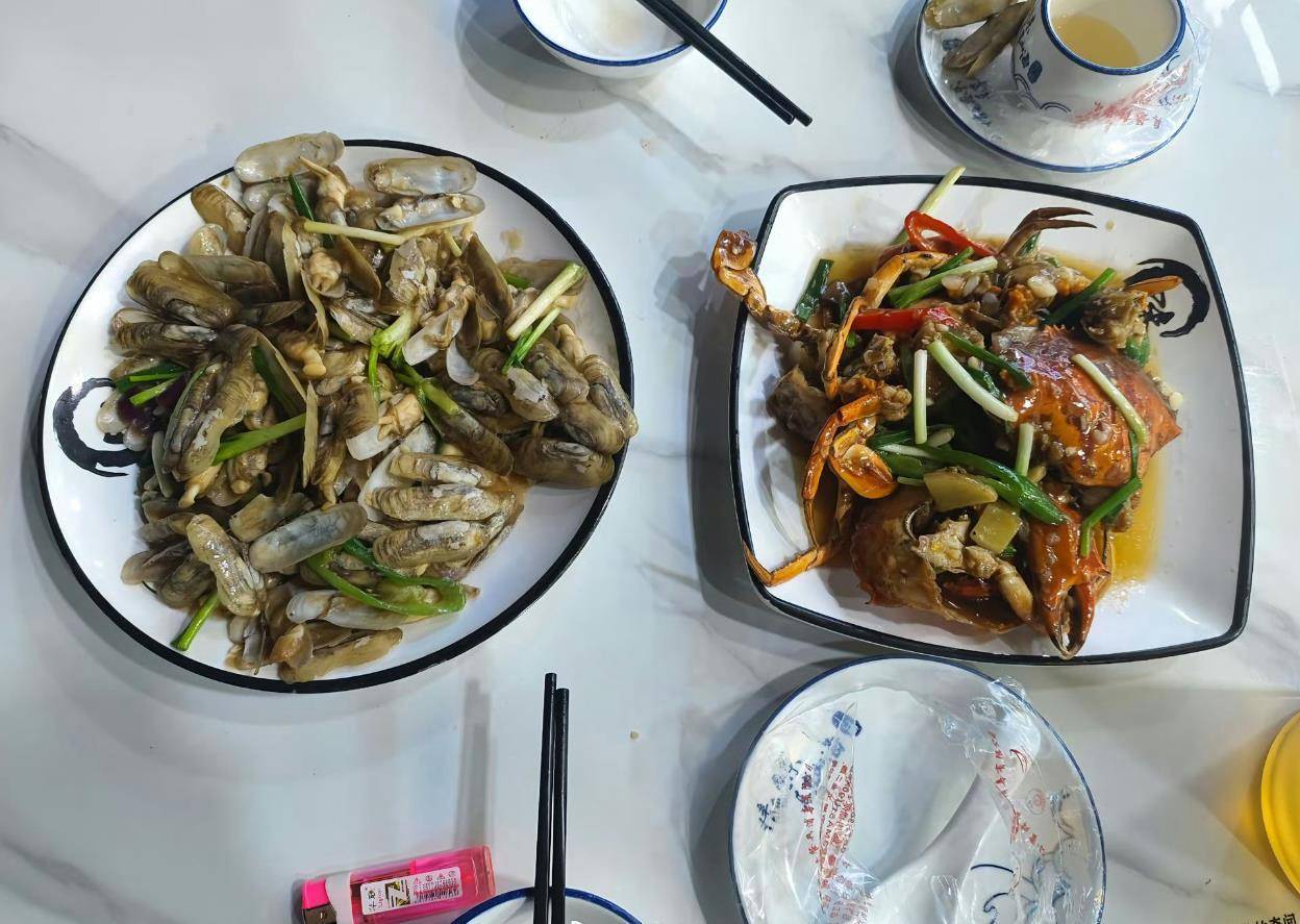 惠州一餐厅两个菜收661元<strong></p>
<p>万能虚拟币盯盘app</strong>，顾客投诉后称已获退款400元，官方回应