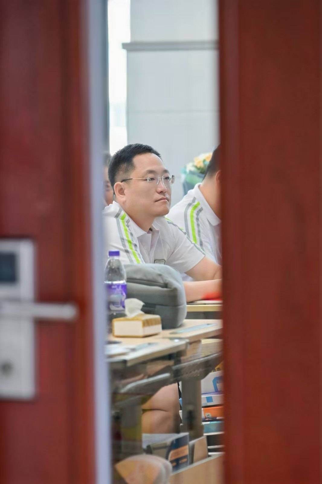 那个让老师骄傲的“调皮”班级！30年同学聚会<strong></p>
<p>虚拟币声音报警器</strong>，还伴有一封来自贵州的感谢信