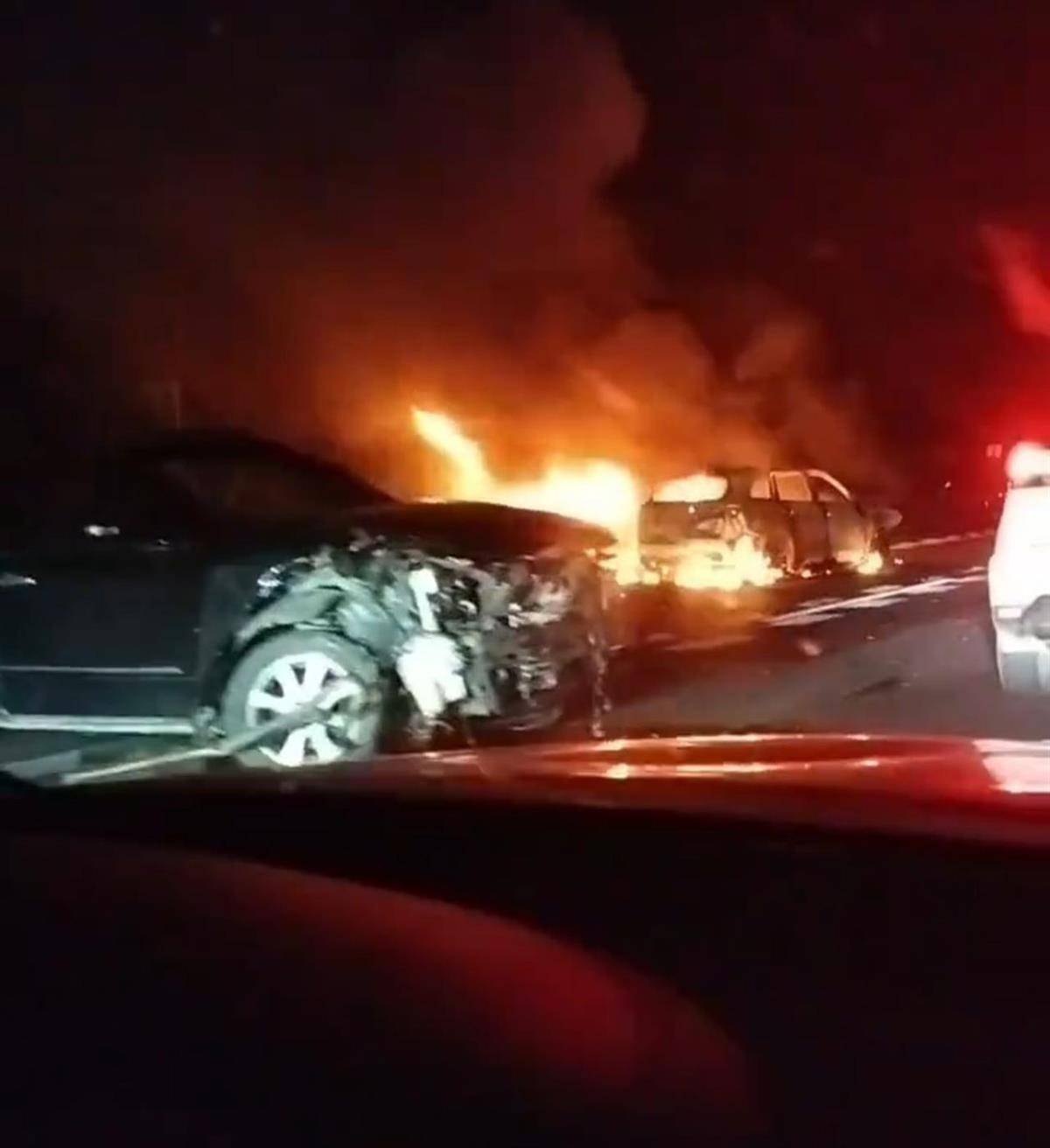 深南高速一车祸致2死3伤<strong></p>
<p>虚拟币声音报警器</strong>，一位目击者称车上有甩棍没有当场施救，事后得知两人死亡他“觉得好惭愧”