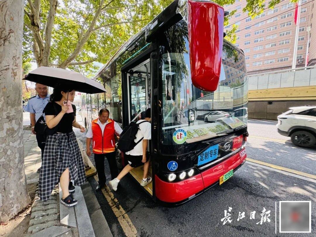 暴增10多倍！武汉这条公交突然火了<strong></p>
<p>如何炒波段虚拟币</strong>，大批人赶来坐