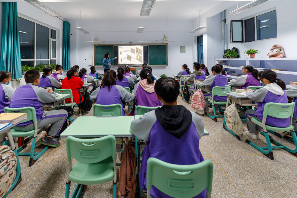 开学前接调岗电话<strong></p>
<p>如何炒波段虚拟币</strong>，小学老师仓促教初中