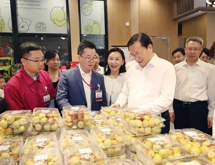 调研假日文旅消费<strong></p>
<p>如何炒波段虚拟币</strong>，多地“一把手”走上街头