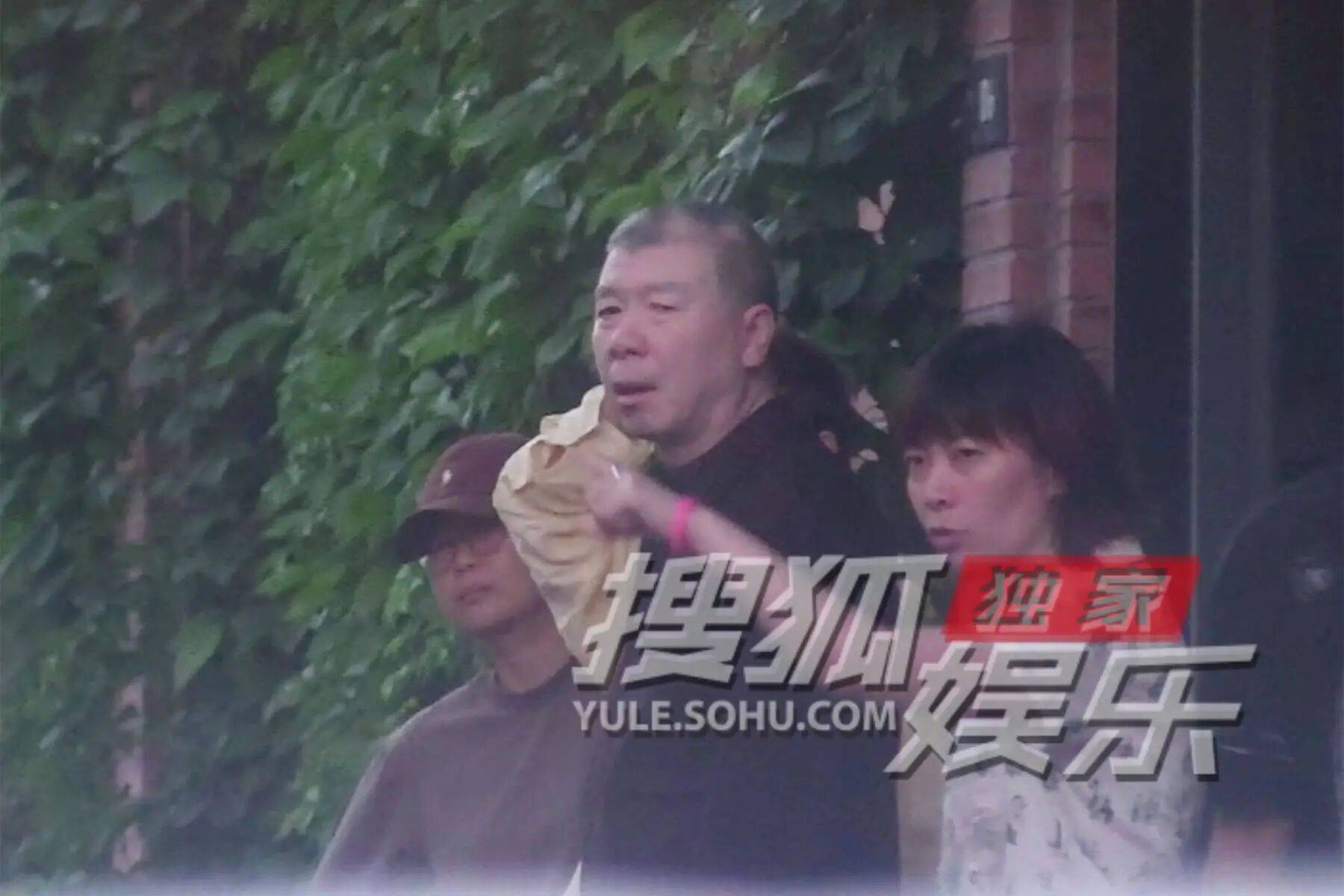考古|冯小刚带女儿去陈思诚工作室！开个人账号还读影视专业<strong></p>
<p>edu</strong>，她也要“女承父业”吗？