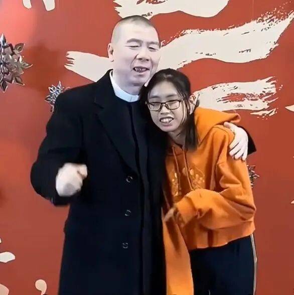考古|冯小刚带女儿去陈思诚工作室！开个人账号还读影视专业<strong></p>
<p>edu</strong>，她也要“女承父业”吗？