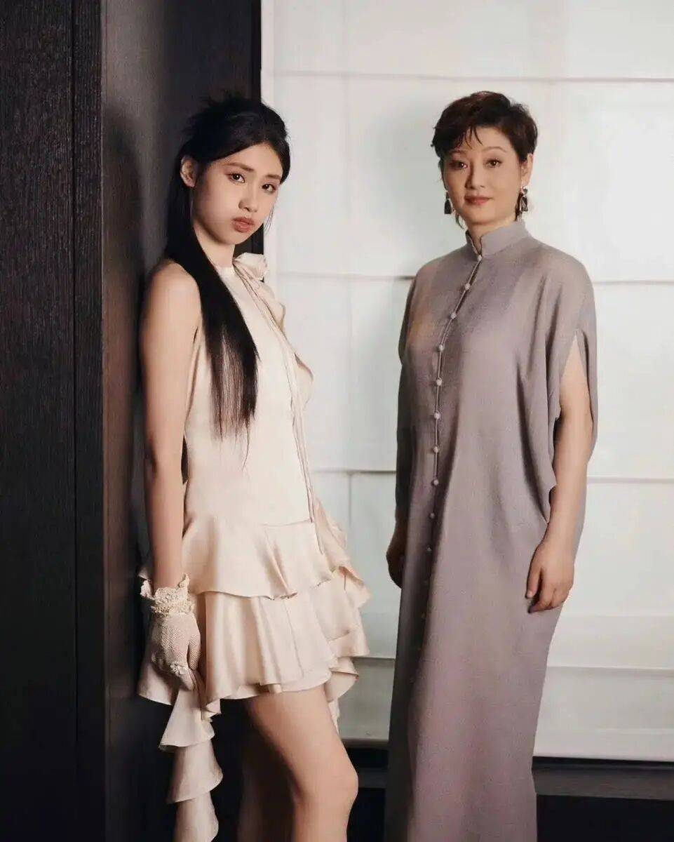 考古|冯小刚带女儿去陈思诚工作室！开个人账号还读影视专业<strong></p>
<p>edu</strong>，她也要“女承父业”吗？