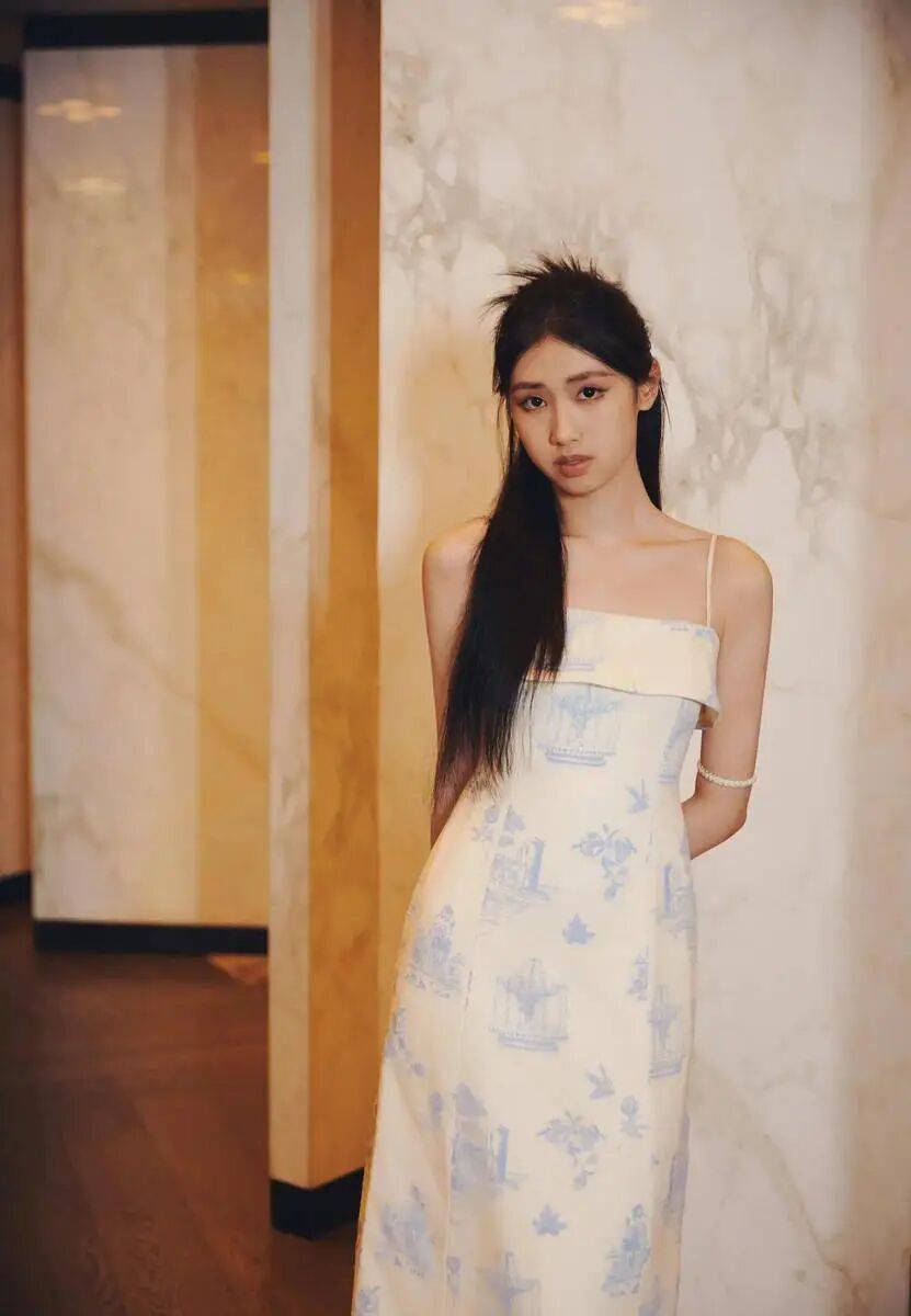 考古|冯小刚带女儿去陈思诚工作室！开个人账号还读影视专业<strong></p>
<p>edu</strong>，她也要“女承父业”吗？