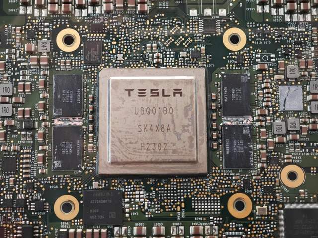 将特斯拉砍成“铁皮房”的<strong></p>
<p>edu</strong>，是马斯克新的万亿对赌协议