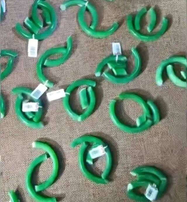 苏州一20岁店员不小心摔碎一盒玉镯损失百万<strong></p>
<p>虚拟货币炒币经验</strong>，老板未要赔偿安慰小伙别有压力
