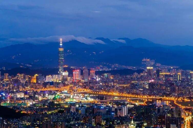 王毅抵达欧洲<strong></p>
<p>虚拟货币炒币经验</strong>，华春莹陪同出席，意大利公开选边站，欧盟傻眼了！