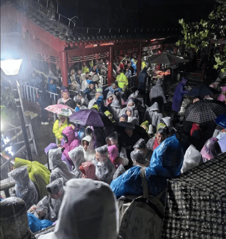 中消协梳理“十一”假期消费维权舆情<strong></p>
<p>区块链排名</strong>！这些事件被点名……