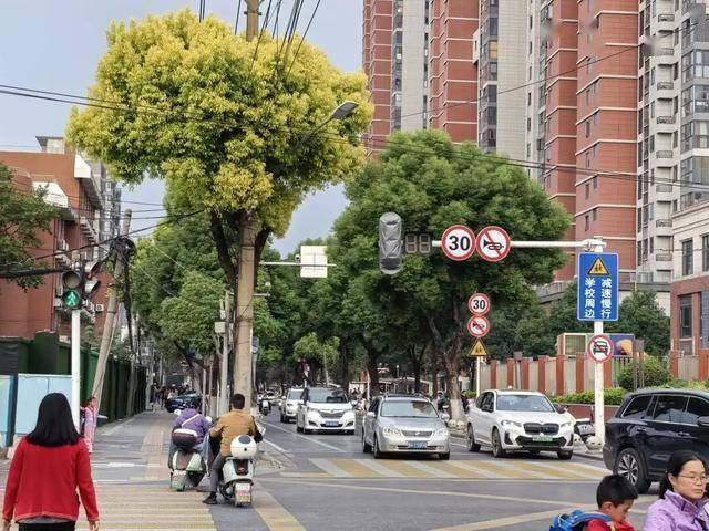 武汉多个小区接连宣布：免费对外开放<strong></p>
<p>虚拟币软搬砖</strong>！