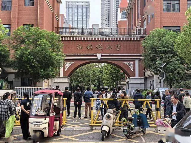武汉多个小区接连宣布：免费对外开放<strong></p>
<p>虚拟币软搬砖</strong>！