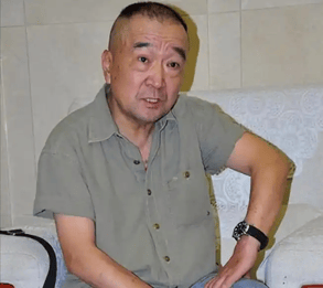 考古｜曝78岁李保田近况！找人维修窗户喝10元桶装水<strong></p>
<p>虚拟币软搬砖</strong>，生活超朴素！