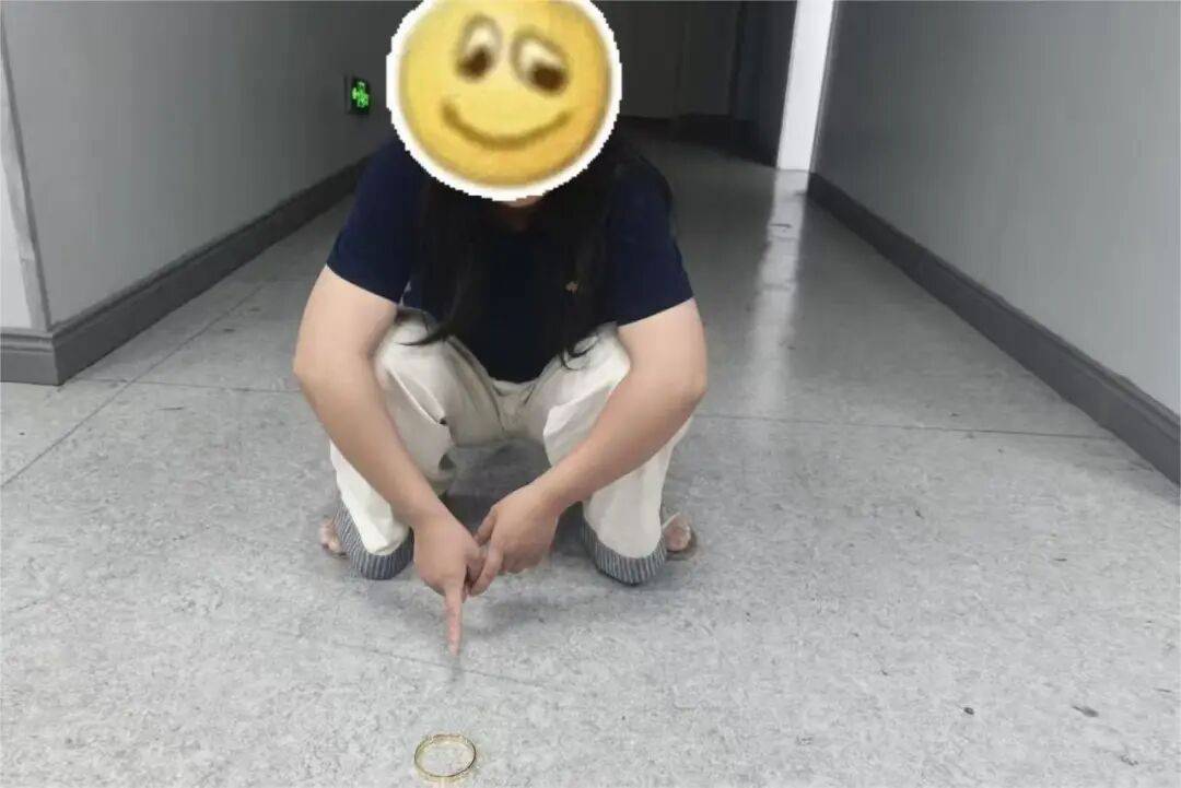 江西一新娘金手镯婚前被堂嫂掉包成铜手镯<strong></p>
<p>以太坊</strong>，堂嫂事后还淡定去吃席，目前已被采取刑事强制措施
