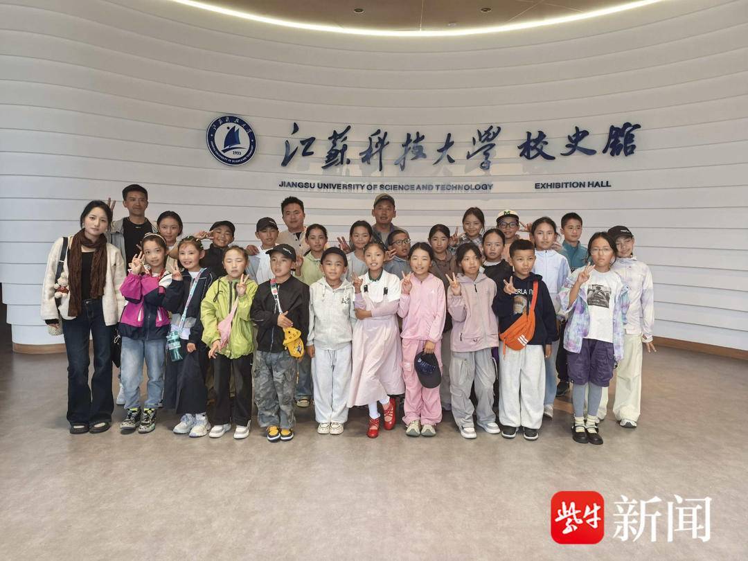 “叔叔是江苏的<strong></p>
<p>虚拟币</strong>,将来一定带你们去看看!”镇江警官不忘承诺,四次组织近百名藏区学子来苏研学