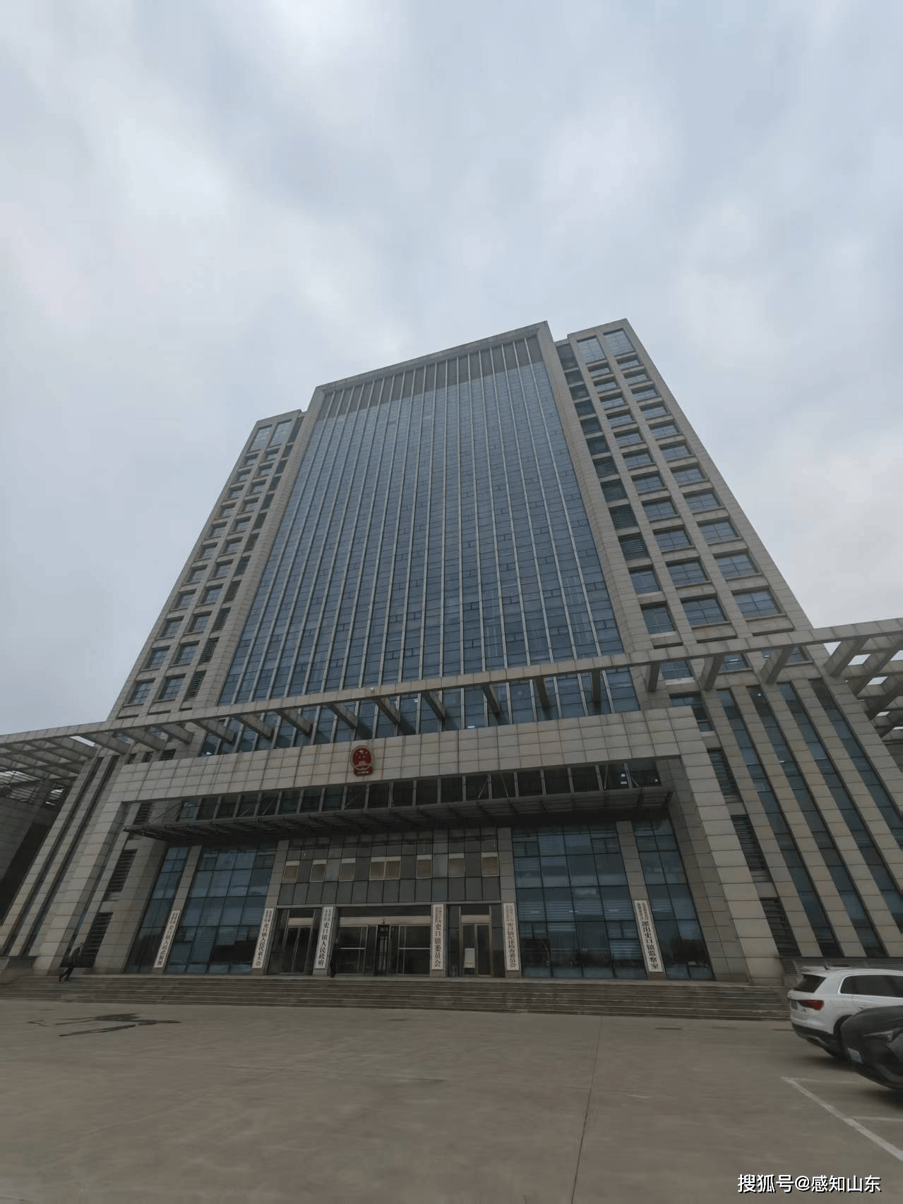 山东东营市一镇政府大楼过于“气派”被质疑超标准<strong></p>
<p>发布教程</strong>,镇政府回应:非自建,只租7层