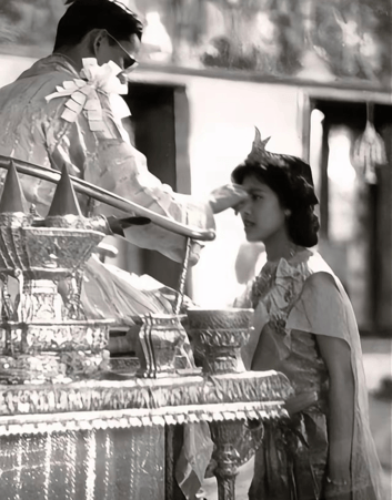 泰国王太后诗丽吉去世<strong></p>
<p>虚拟币发行风险</strong>,留下19顶奢华王冠和她的传奇一生