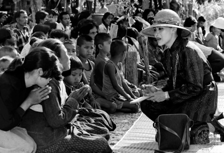 泰国王太后诗丽吉去世<strong></p>
<p>虚拟币发行风险</strong>,留下19顶奢华王冠和她的传奇一生