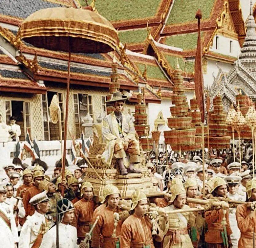 泰国王太后诗丽吉去世<strong></p>
<p>虚拟币发行风险</strong>,留下19顶奢华王冠和她的传奇一生