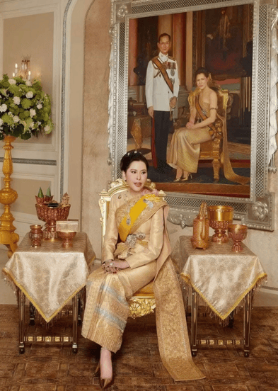 泰国王太后诗丽吉去世<strong></p>
<p>虚拟币发行风险</strong>,留下19顶奢华王冠和她的传奇一生