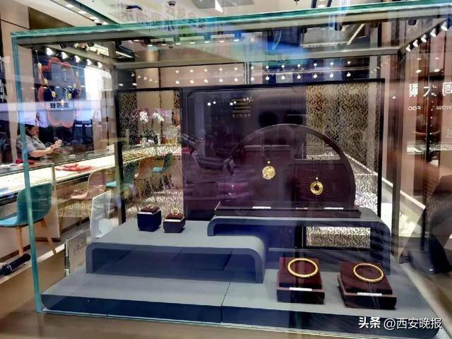 午后突发，黄金再度大跳水，现货黄金一度大跌1.92%<strong></p>
<p>虚拟币发行风险</strong>。