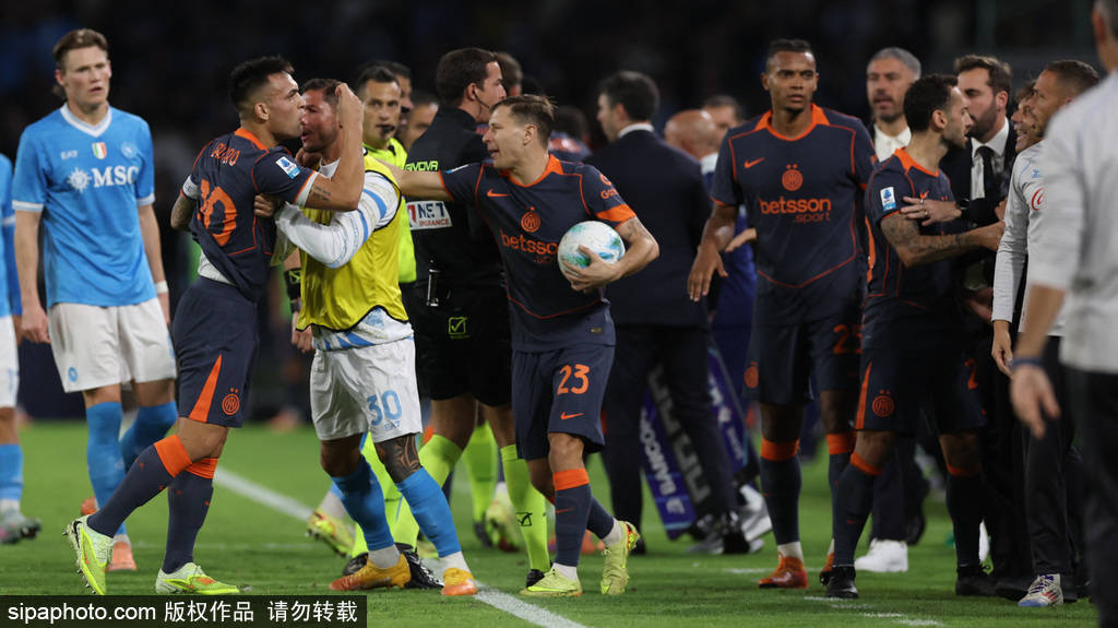 恩怨不休<strong></p>
<p>虚拟币发行风险</strong>！孔蒂与劳塔罗场上对骂 昔日在国米打拳击和解