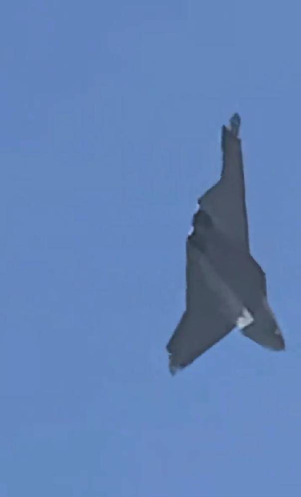 无空速管<strong></p>
<p>虚拟币如何低买高卖</strong>，疑似第二架歼-50：美国精神胜利法，新六代机东亚决战