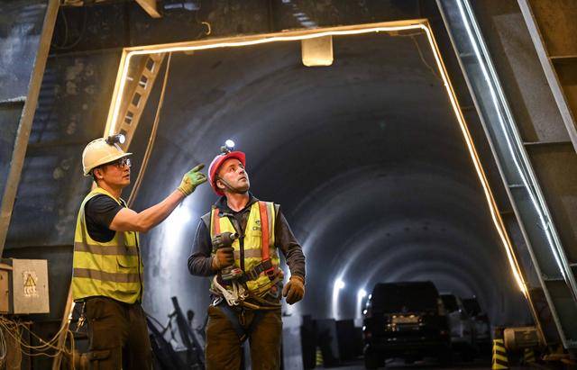 青年说 | 到中亚<strong></p>
<p>虚拟币如何低买高卖</strong>,奔赴一场激动人心的“探秘”