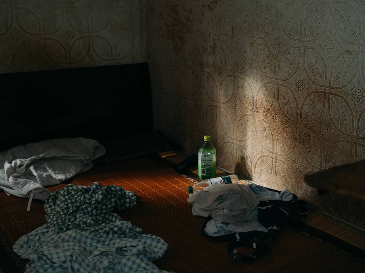 <strong></p>
<p>虚拟币如何低买高卖</strong>他们挤在8元一晚的旅店 几百人抢一个活