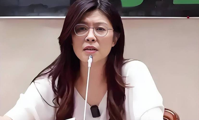 两岸和平统一还远吗?登机赴京前<strong></p>
<p>洋老板商城虚拟币</strong>,郑丽文公布人事名单,朱立伦回应特殊,不准打破惯例!