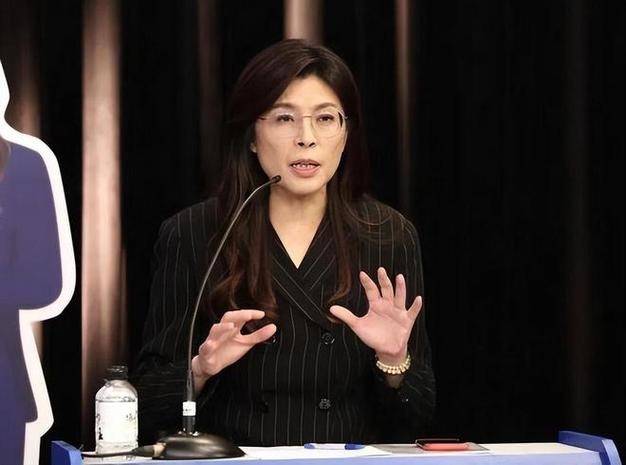 两岸和平统一还远吗?登机赴京前<strong></p>
<p>洋老板商城虚拟币</strong>,郑丽文公布人事名单,朱立伦回应特殊,不准打破惯例!