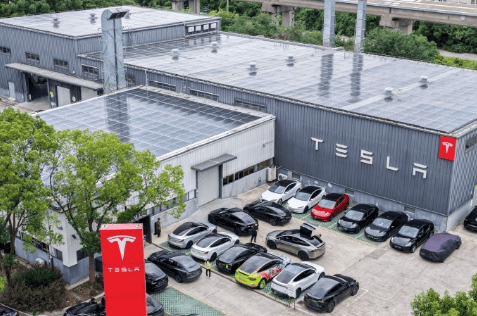 特斯拉副总裁陶琳：特斯拉上海超级工厂屋顶已铺满光伏板<strong></p>
<p>洋老板商城虚拟币</strong>，每年发1100万度电，减碳4600吨！隔壁储能超级工厂也在加装光伏板
