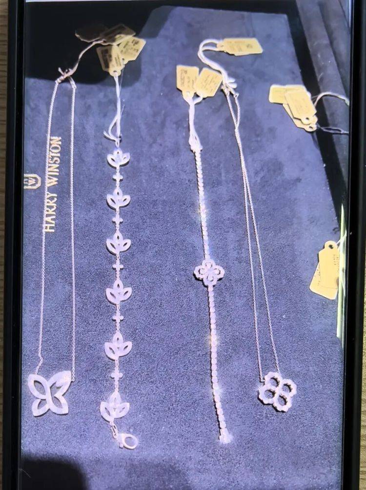 事发上海！女子崩溃“他昨晚还在我家吃饭”<strong></p>
<p>虚拟火币</strong>，聊天记录曝光诈骗细节