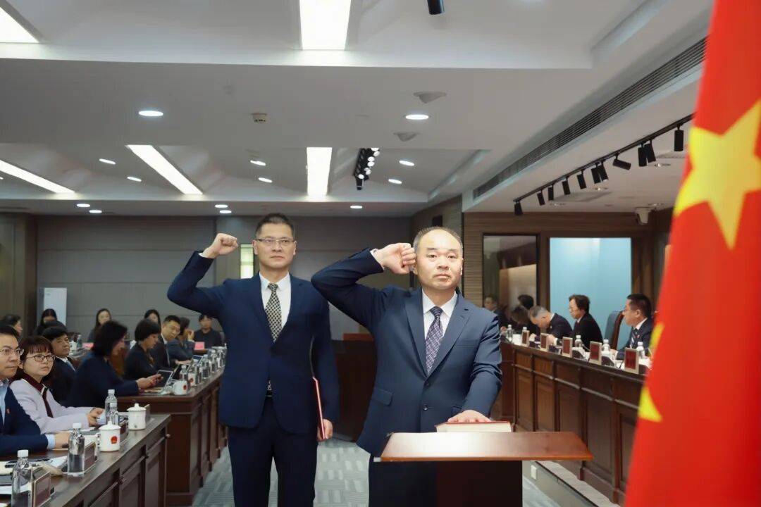 苟如虎<strong></p>
<p>根源链虚拟币上火币</strong>,从甘肃履新上海