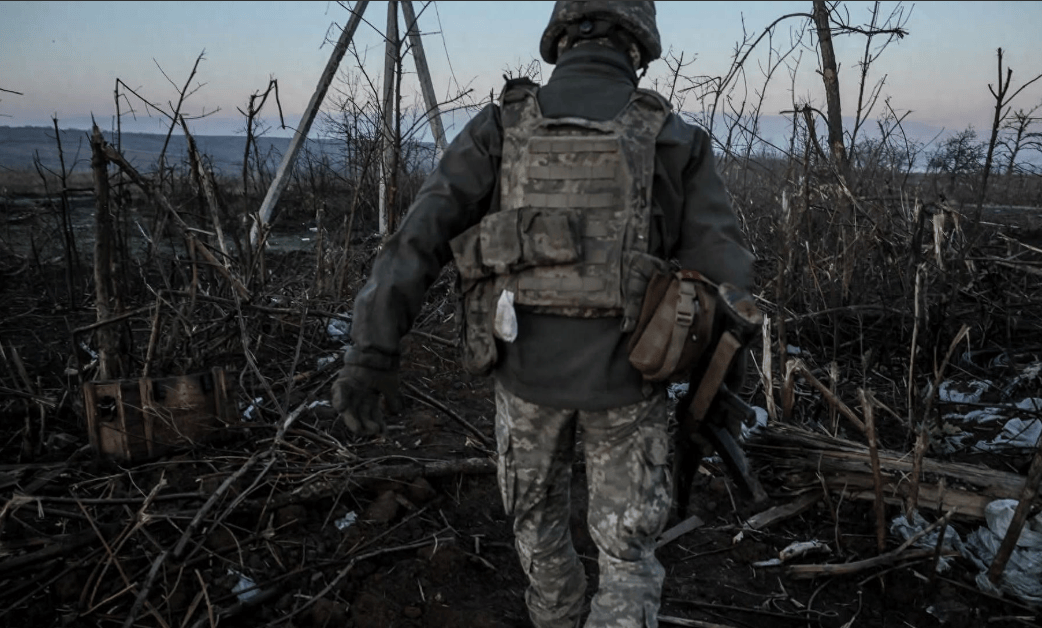 泽连斯基谎言碎了一地<strong></p>
<p>根源链虚拟币上火币</strong>,乌军认清事实承认红军城败了,血战到底只为美国?