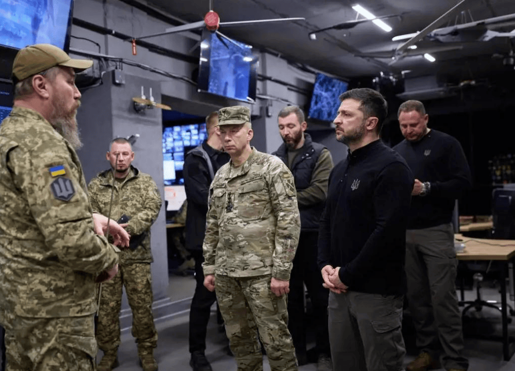 泽连斯基谎言碎了一地<strong></p>
<p>根源链虚拟币上火币</strong>,乌军认清事实承认红军城败了,血战到底只为美国?