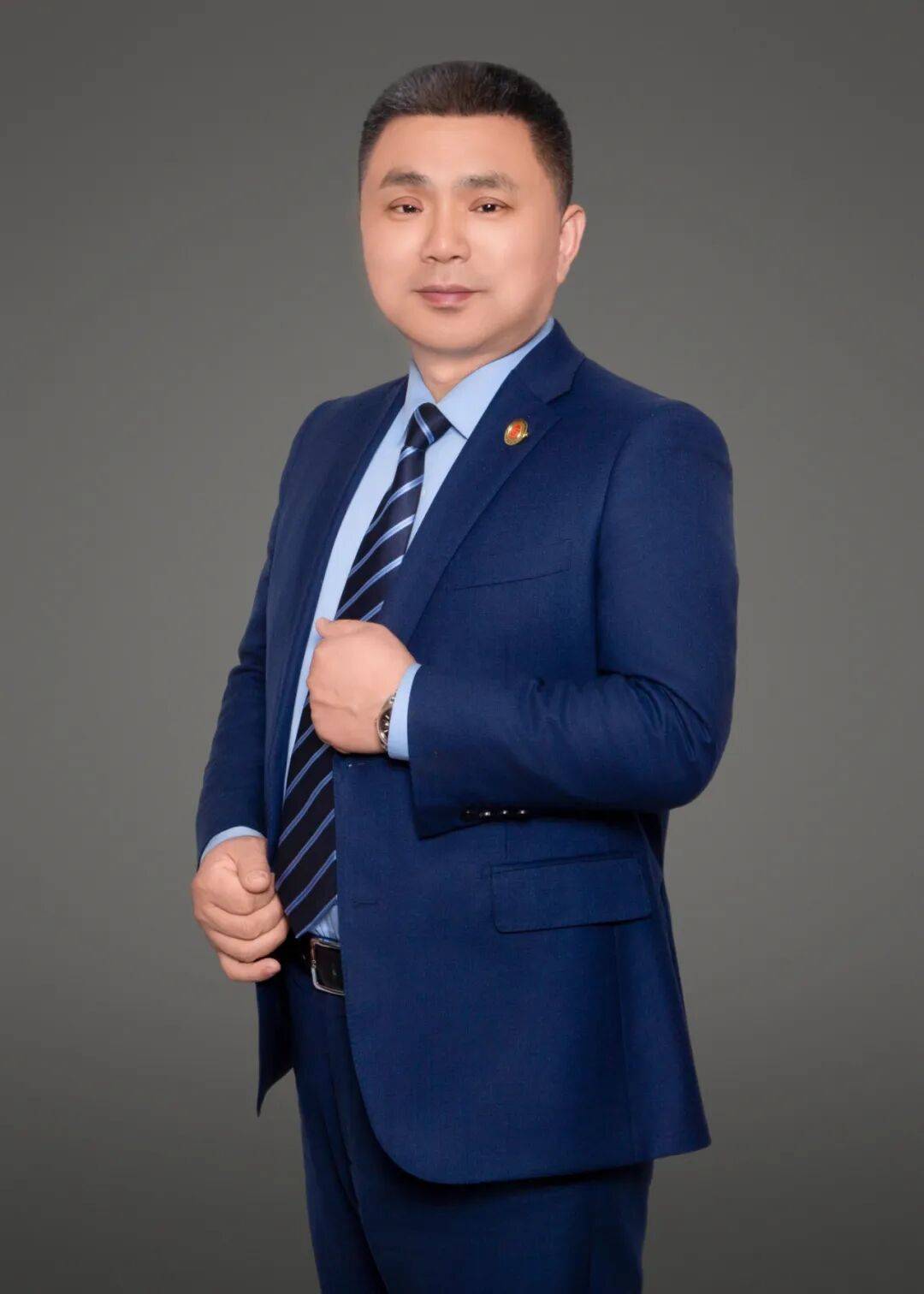 二姐夫帮忙装修房子<strong></p>
<p>根源链虚拟币上火币</strong>，铺瓷砖后卷走3万多装修款，这是违约还是诈骗？