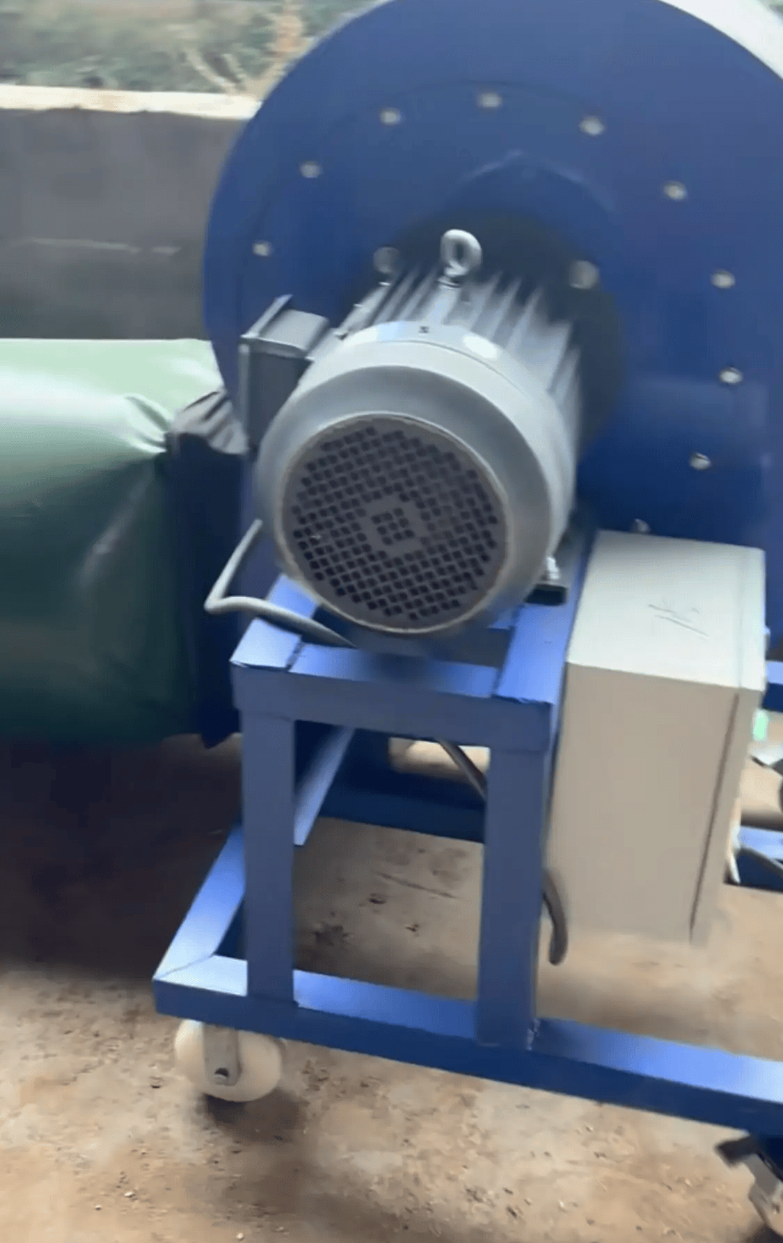 阴雨50天<strong></p>
<p>根源链虚拟币上火币</strong>,他用3200块救回30万斤玉米