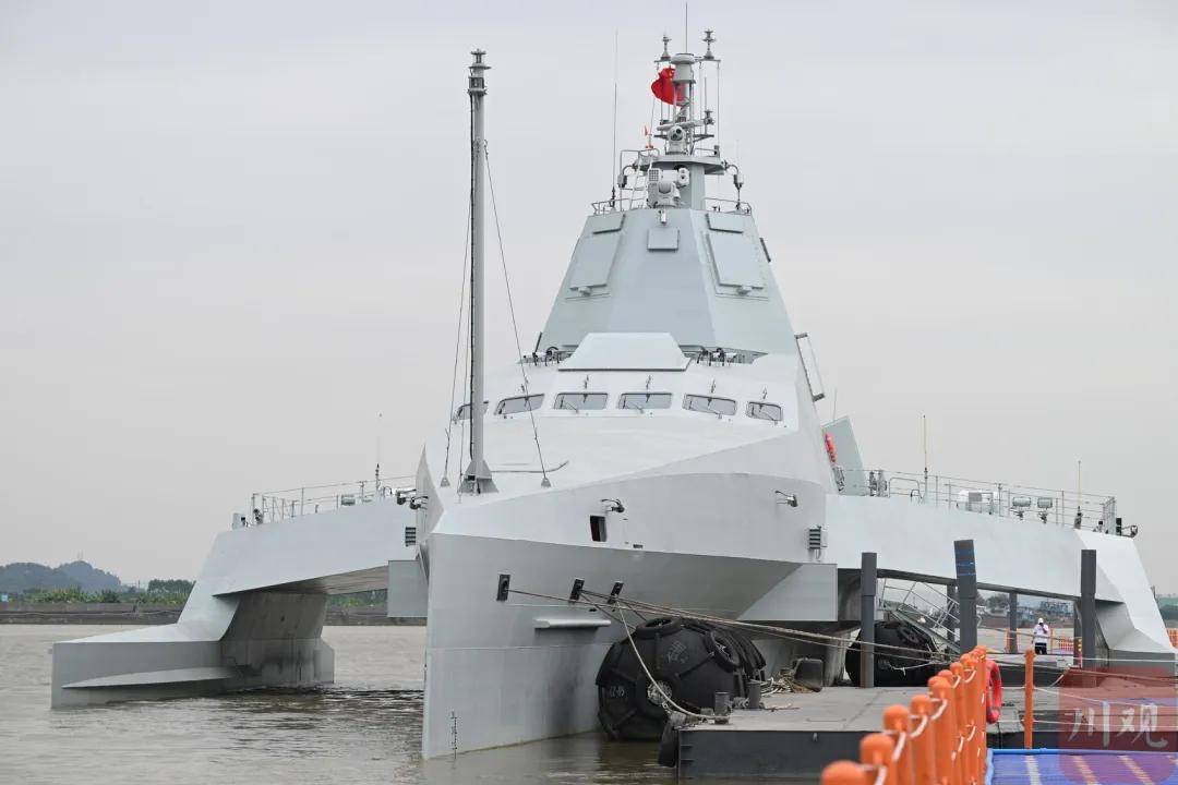舰长65米<strong></p>
<p>根源链虚拟币上火币</strong>,搭载48个垂发!美媒:中国海军“半潜式武库舰”亮相!