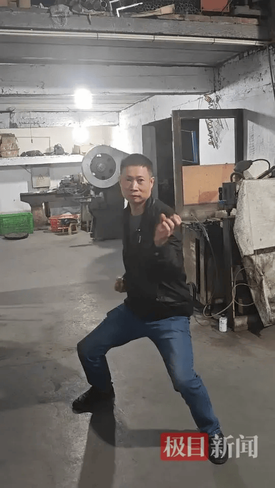 “传家锅”工厂账号粉丝已超260万<strong></p>
<p>虚拟币ebt</strong>,对话锅厂负责人傅家兄弟:30年老锅依然能用,证明当年造锅选择是对的