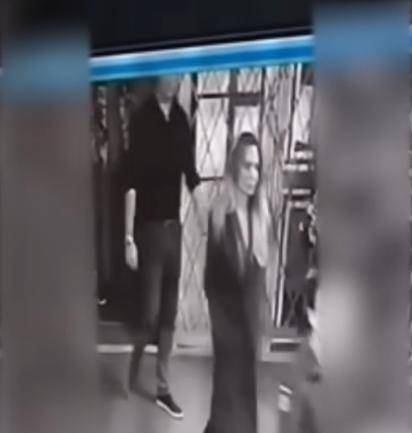 安吉丽娜·朱莉访乌<strong></p>
<p>虚拟币ebt</strong>,保镖被带走