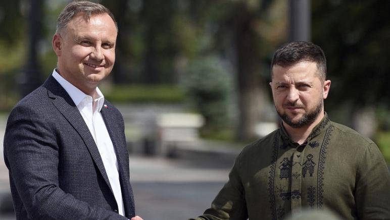 40万大军威胁对俄开战？话锋突转<strong></p>
<p>虚拟币套利交易软件</strong>，波兰总统怒斥：乌克兰不懂感恩