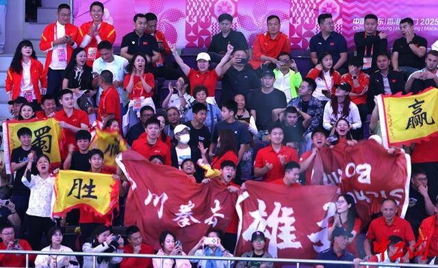 全运会拳击男子80公斤级决赛<strong></p>
<p>虚拟币套利交易软件</strong>，王小保夺冠！