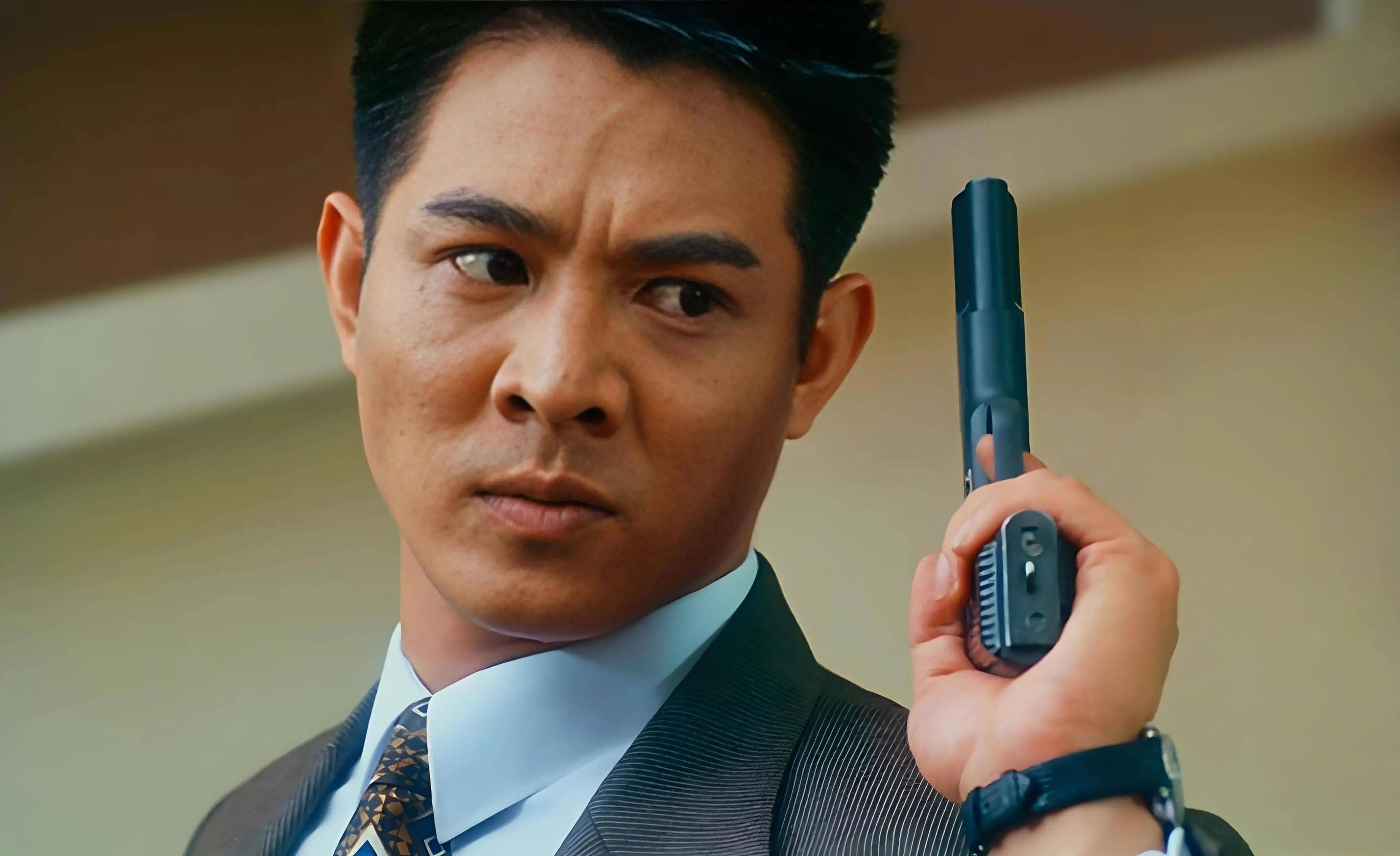 考古|李连杰晒游泳照状态重返巅峰!武打多年受伤频繁又患甲亢<strong></p>
<p>虚拟币套利交易软件</strong>,功夫皇帝一路走来太不易