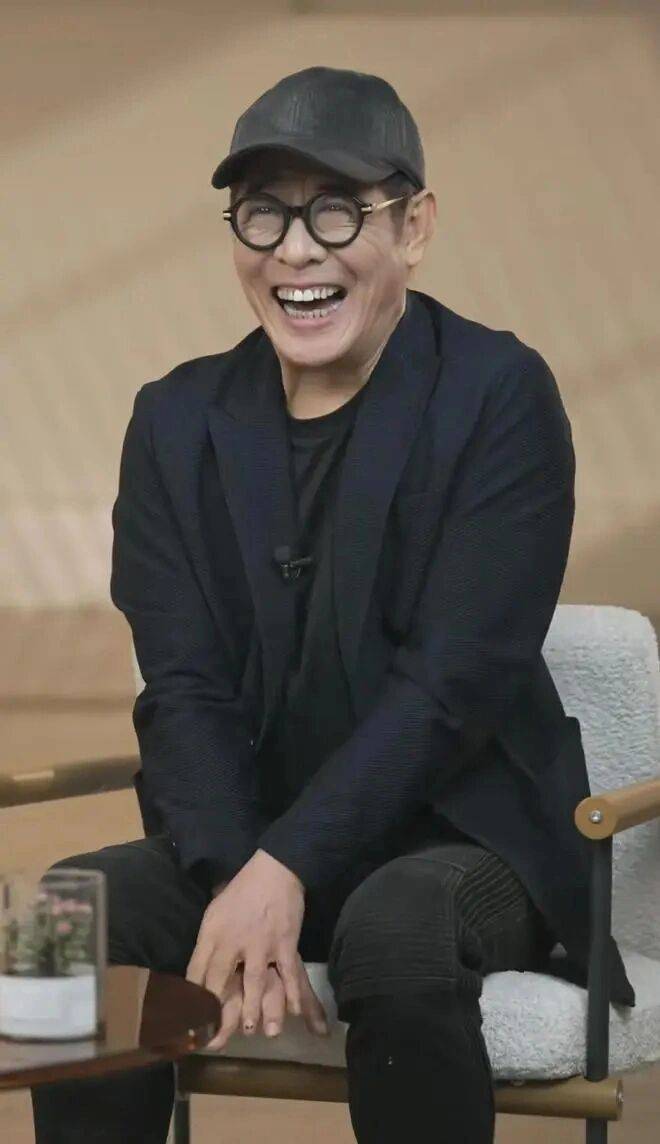 考古|李连杰晒游泳照状态重返巅峰!武打多年受伤频繁又患甲亢<strong></p>
<p>虚拟币套利交易软件</strong>,功夫皇帝一路走来太不易