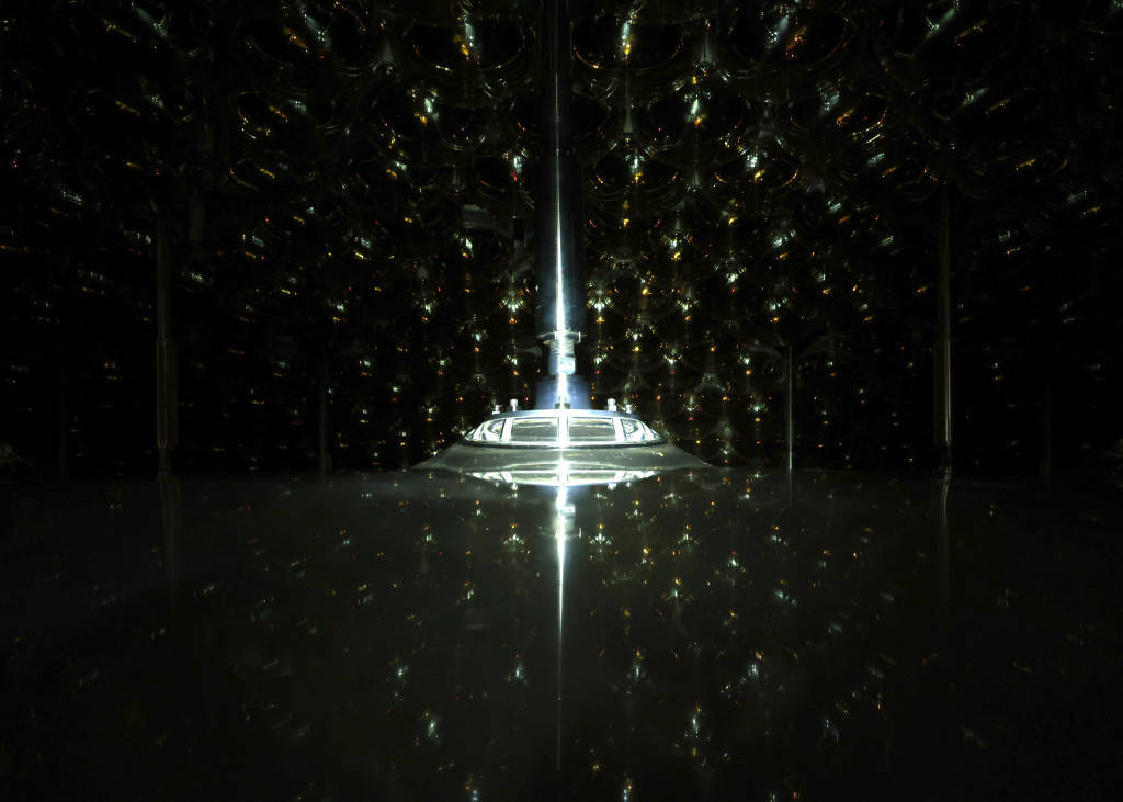 镜头内外｜地下700米<strong></p>
<p>虚拟币扭曲市场</strong>，国之重器捕捉“幽灵粒子”