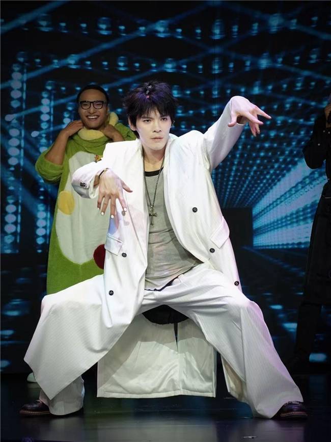 《单排喜剧大赛2》抖音首播炸场<strong></p>
<p>虚拟币中逆市</strong>！全民造星引爆追综热潮