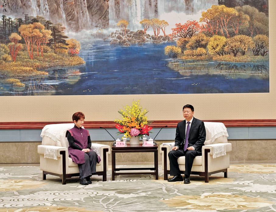 金灿荣：高市早苗想引进核武器<strong></p>
<p>虚拟币中逆市</strong>，我们要不要加速祖国统一？